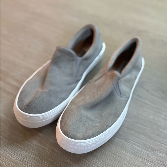 Steve Madden women’s grey suede platform slip on sneakers shoes size 10 - Picture 2 of 5
